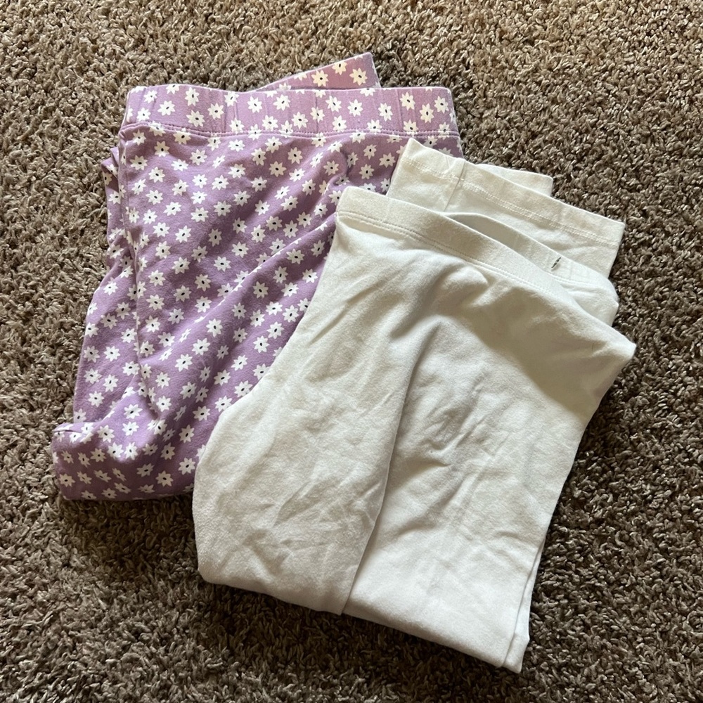 2 pair of leggings